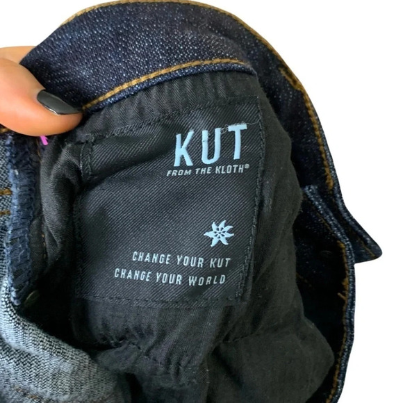 Kut from the Kloth • Lauren Crop Straight Leg Jean-Cultivated Wash - Picture 3 of 5